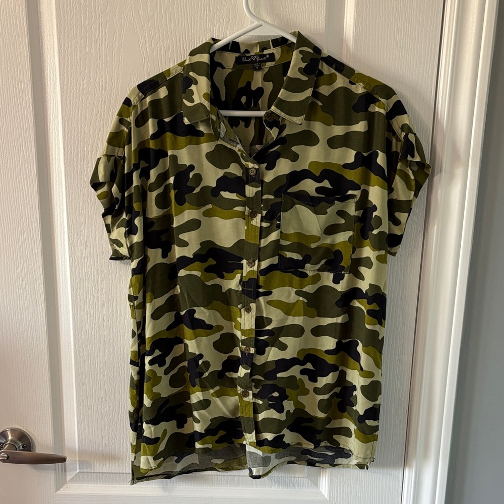 Velvet Heart Green Camouflage Button Down Shirt